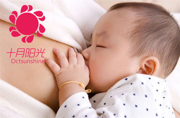 母乳喂养真的会引起胸部下垂吗？