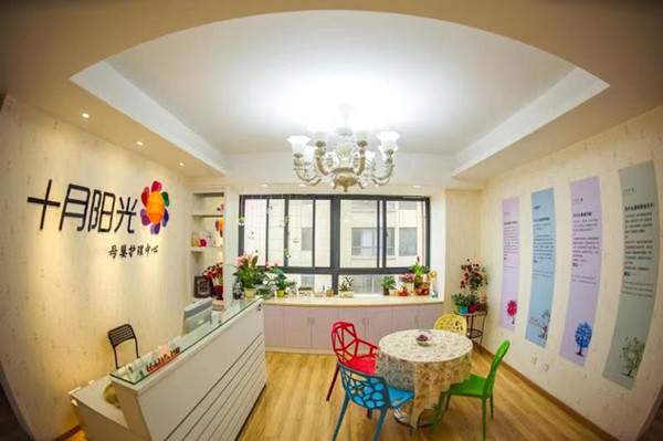 家政服务加盟连锁：品牌选择与未来发展趋势分析