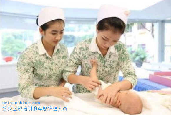 接受培训的母婴护理人员 接受培训的母婴护理人员