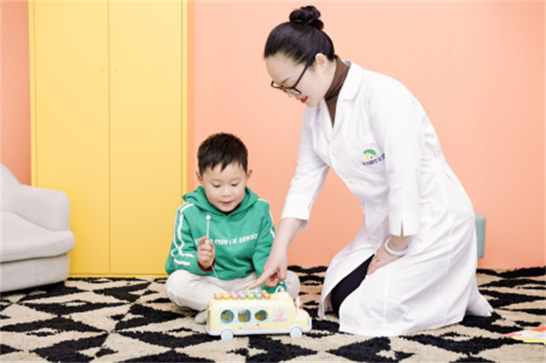 住家保姆是雇主的“虚拟家人”吗？