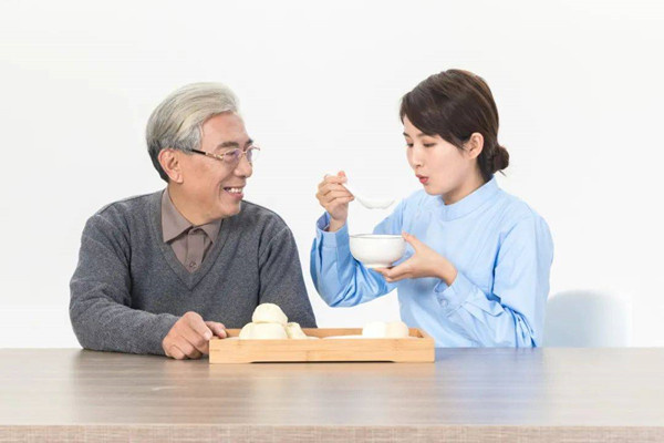 如何聘请到一个安全的保姆？