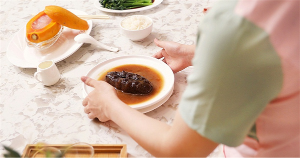 北京金牌月嫂多少钱一月？高级月嫂和金牌月嫂哪个好？