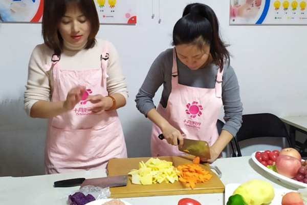 孩子7个月换了5个阿姨，找好保姆咋这么难？大家找保姆都去哪里，谁能推荐一家靠谱的家政服务平台？